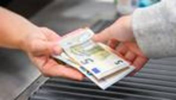 Inflation: Bildung und Kraftstoffe: Anstieg der Verbraucherpreise