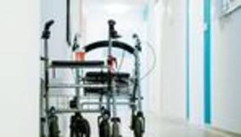 Kritik an Branchenvertretung: Holpriger Start bei Pflegekammer-Umfrage