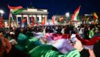 Treffen mit Kanzler Merz: Syrischer Übergangspräsident al-Scharaa besucht Berlin