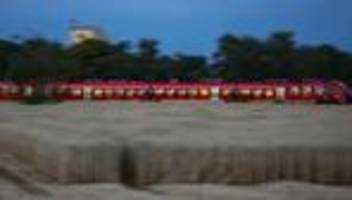 Unfälle: Tödlicher Unfall an Bahnübergang - 250 Menschen evakuiert