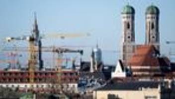 Wirtschaftsschwäche: Bayerns BIP 2025 minimal gewachsen - Industrie schrumpft