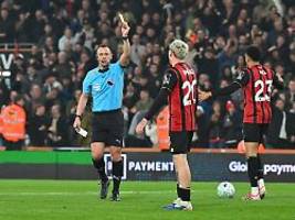 Pfiffe wegen Cucurella-Handspiel: Damals VAR: DFB-Schiri Attwell erzürnt die Gemüter in Stuttgart