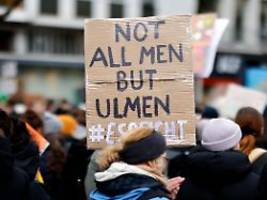Umfrage zu Geschlechterumgang: Viele empfinden Männer gegenüber Frauen respektloser als früher