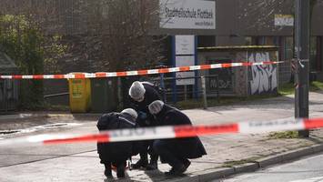 13-Jähriger an Hamburger Schule durch Messerstiche schwer verletzt