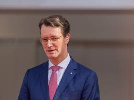 hendrik wüst: bundespräsident für eine woche – weil alle im urlaub sind