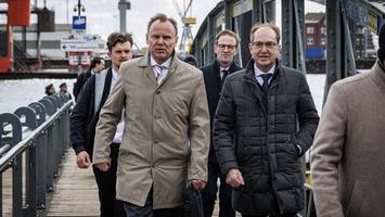 grote und dobrindt: so schützt hamburg den hafen vor spionage und sabotage