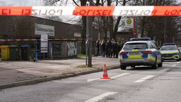 Junge (14) vor Schule niedergestochen – Täter festgenommen