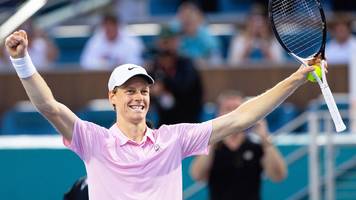 jannik sinner schreibt mit perfektem sunshine double geschichte