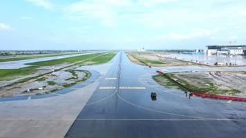 Indien weiht nach 25 Jahren 2,7 Milliarden-Megaflughafen ein