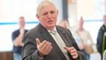 Krankenversicherung: Laumann lobt Sparvorschläge für Gesundheitsreform