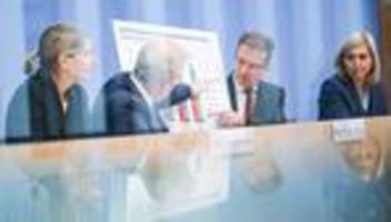 Krankenversicherung: Viel Kritik an Sparvorschlägen fürs Gesundheitswesen