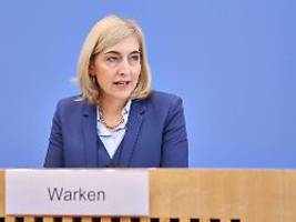 Gemischtes Echo auf Vorschläge: Warken zu Krankenkassenreform: Es muss ein Paket sein, das alle betrifft