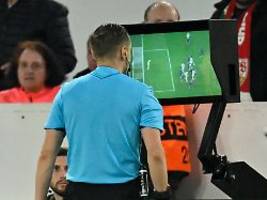 test von revolution in kanada: fifa testet abschaffung des millimeter-abseits