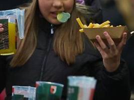 zu viel salz, zucker und fett: ungesunde ernährung tötet weltweit millionen menschen