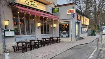 poller vor dem bali-kino statt parkplätze: das ist der grund dafür