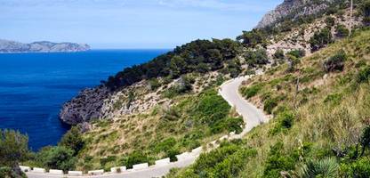 deutschland: verbraucher stellen urlaubsplanungen erst mal zurück