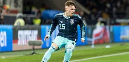 Lennart Karl vom FC Bayern München beim DFB: Trainer und Mitspieler schwärmen von 18-Jährigem
