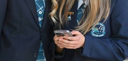 Australien ermittelt gegen Tech-Konzerne wegen Verstößen gegen Social-Media-Verbot