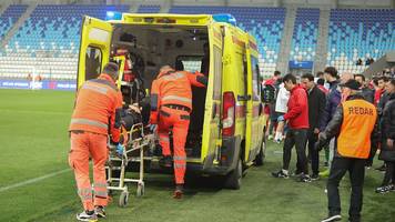 türkei-trainer korkmaz nach sturz bewusstlos, spiel fast 2 stunden unterbrochen