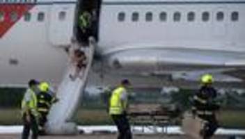 Alternde Gesellschaft: Forscher warnen: Evakuierung aus Flugzeugen dauert zu lang
