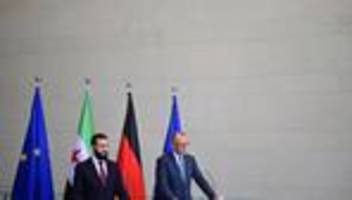 Flüchtlingsdebatte: Regierung will Debatte um Rückkehrziel für Syrer beenden