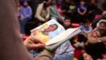 Kinderbuchtag: Warum Vorlesen wichtig ist - und worauf es dabei ankommt