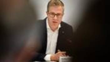 Öffentlicher Dienst: Berliner Beamte müssen auf Nachzahlung noch warten