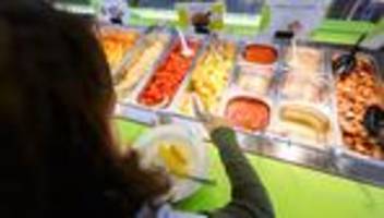 Lebensmittelpreise: Verbraucherzentrale fordert Aufklärung über Ernährung in Lehrplänen