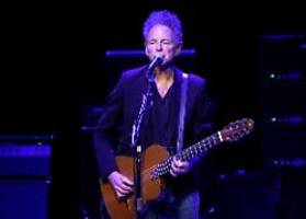 Stalkerin lauert ihm auf: Frau greift Ex-Fleetwood-Mac-Gitarristen Lindsey Buckingham an