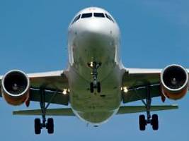 gegenfinanzierung unklar: kabinett senkt luftverkehrssteuer - die industrie jubelt