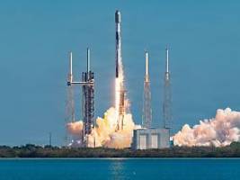 sprung aufs parkett: spacex reicht wohl unterlagen für börsengang ein