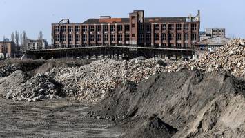 lost place kabelwerk köpenick: abriss schreitet voran – doch wann wird gebaut?