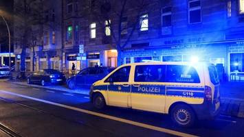 berlin-moabit: mann durch schüsse verletzt – polizei sucht täter