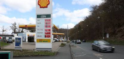 Spritpreise: Benzin und Diesel um 12 Uhr deutlich teurer