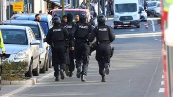 Großeinsatz in Solingen: Berichte über Messerattacke in der Innenstadt