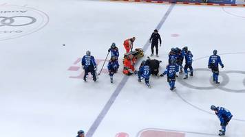 Ellenbogen-Check ins Gesicht! Ärzte müssen sofort aufs Eis