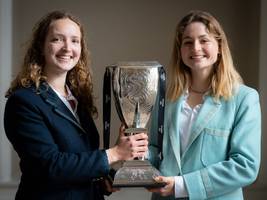 Ruder-Klassiker Boat Race: Schwestern beim Schlagabtausch