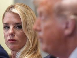 us-amerikanische justizministerin: der aufstieg und fall von pam bondi