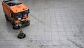 Dauereinsatz gegen Splitt: Stadtreinigung beseitigt fast 10.000 Tonnen Splitt