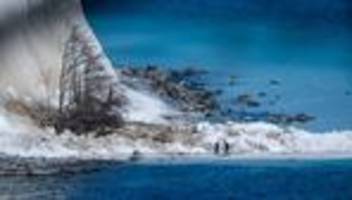 Natur: Umweltminister Backhaus warnt vor Gefahren an Steilküsten