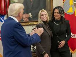 bondi und gabbard vor dem aus?: berichte: trump will zwei weitere frauen aus seinem kabinett werfen