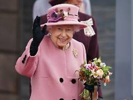 symbol der versöhnung : deutsche post würdigt elizabeth ll. mit briefmarke