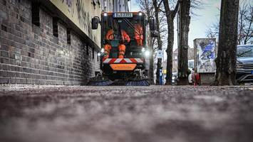 immer noch splitt auf den straßen berlins: warum liegt hier streu?
