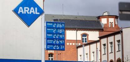 diesel-preis steigt auf rekordhoch: 2,327 euro pro liter