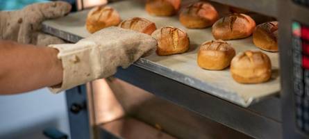 so haben bäcker in augsburg an ostern geöffnet