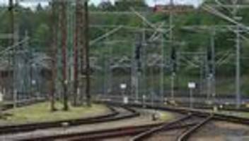 Bahnverkehr: Bauarbeiten: Bahn sperrt Strecke von Thüringen nach Sachsen