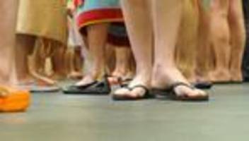 Erlebnisbad: Therme Erding nach Feuer evakuiert