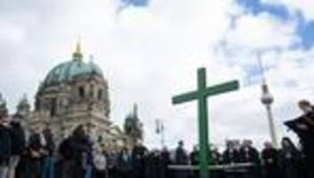 Kirchen: Karfreitagsprozession widmet sich psychischen Erkrankungen