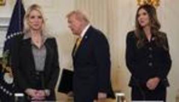 US-Regierung: Zweite Ministerin geht: Warum Trump sein Kabinett umbaut