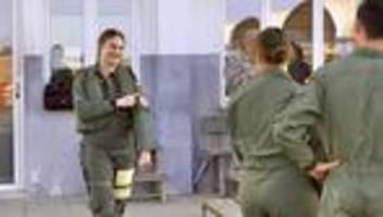 Wehrdienst in Königshäusern: Prinzessinnen im Tarnanzug: Die jungen Royals und die Armee